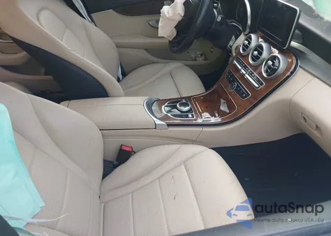 2017 Mercedes-Benz C 300 4Matic/Luxury 4Matic/Sport 4Matic z USA, uszkodzony, nr VIN WDDWF4KB1HR250729